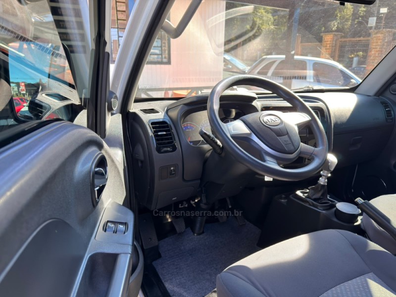 V 260 1.9 TURBO 16V DIESEL 2P MANUAL - 2022 - CANELA