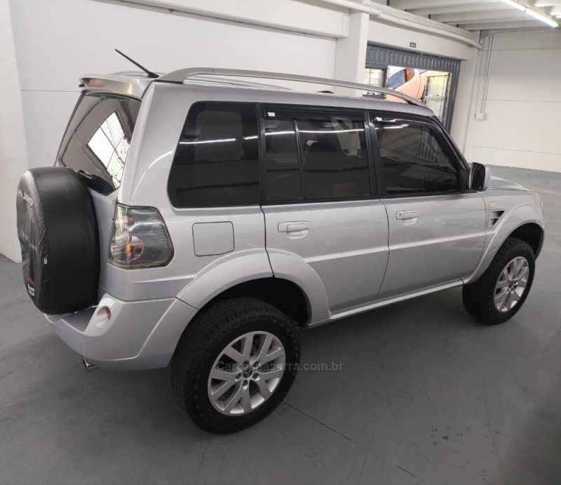 PAJERO TR4 2.0 4X4 16V 140CV FLEX 4P MANUAL - 2012 - CAXIAS DO SUL