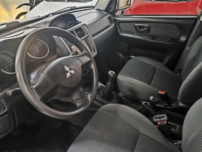 PAJERO TR4 2.0 4X4 16V 140CV FLEX 4P MANUAL - 2012 - CAXIAS DO SUL