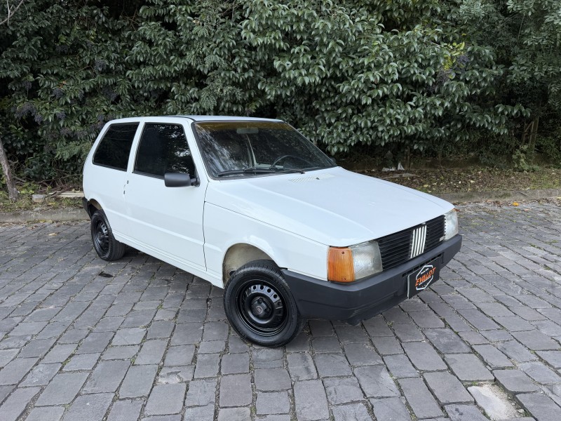 UNO 1.0 MPI MILLE 8V GASOLINA 2P MANUAL - 1992 - CAXIAS DO SUL