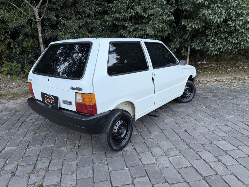 UNO 1.0 MPI MILLE 8V GASOLINA 2P MANUAL - 1992 - CAXIAS DO SUL