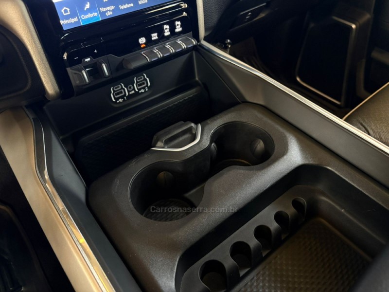 2500 LARAMIE 6.7 CD 4X4 TDI DIESEL 4P AUTOMÁTICA - 2024 - CAMPO BOM