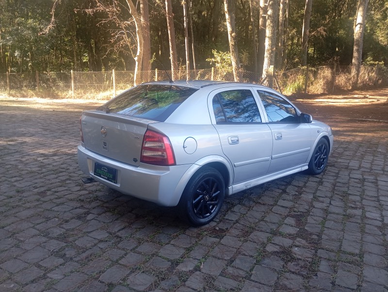 ASTRA 2.0 MPFI CD 8V GASOLINA 4P MANUAL - 2004 - CAXIAS DO SUL