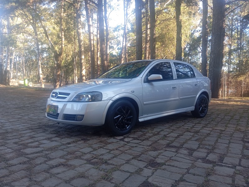 ASTRA 2.0 MPFI CD 8V GASOLINA 4P MANUAL - 2004 - CAXIAS DO SUL