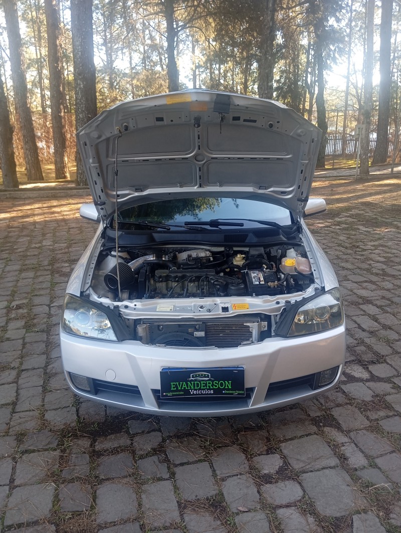 ASTRA 2.0 MPFI CD 8V GASOLINA 4P MANUAL - 2004 - CAXIAS DO SUL