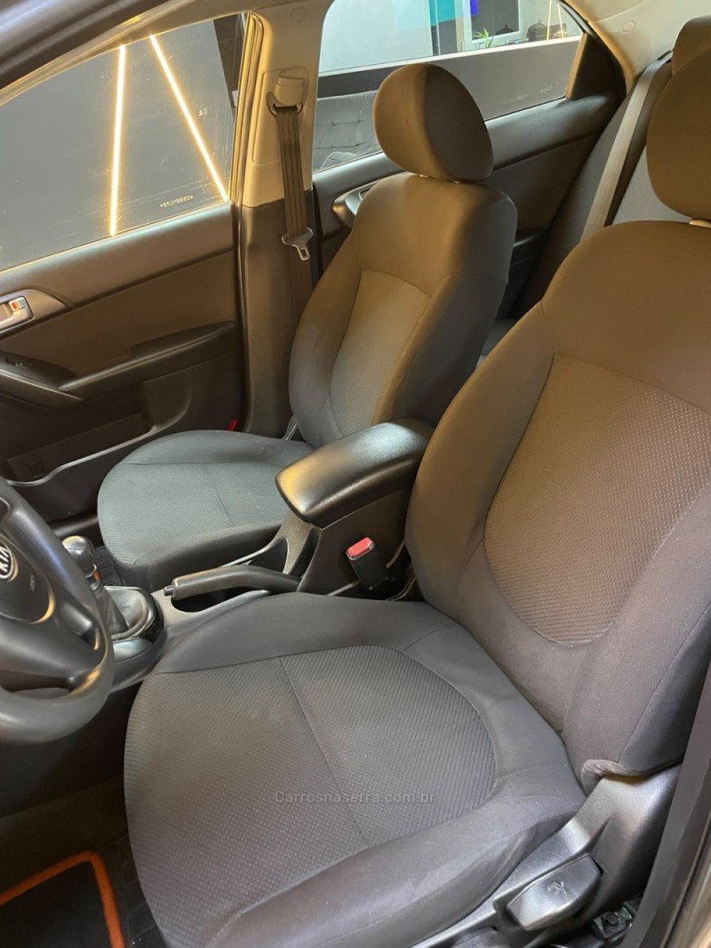 CERATO 1.6 EX3 SEDAN 16V GASOLINA 4P MANUAL - 2011 - NOVO HAMBURGO