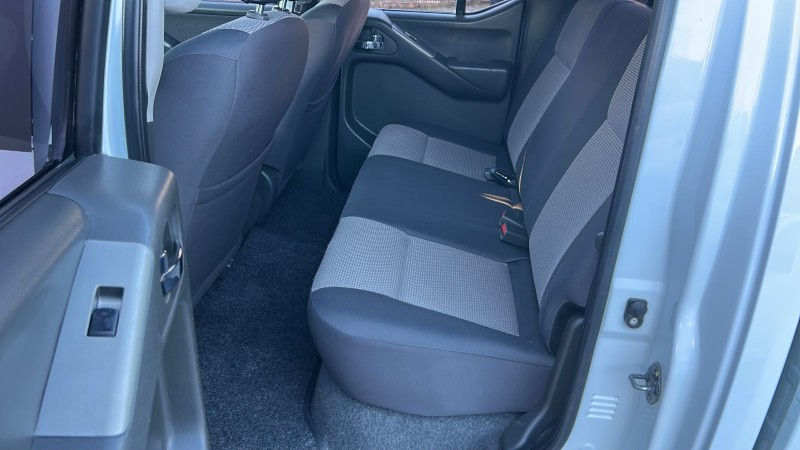 FRONTIER 2.5 SV ATTACK 4X4 CD TURBO ELETRONIC DIESEL 4P AUTOMÁTICO - 2015 - FARROUPILHA
