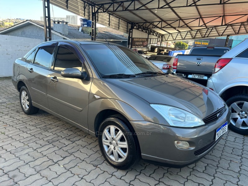 focus 2.0 glx sedan 16v gasolina 4p manual 2004 caxias do sul