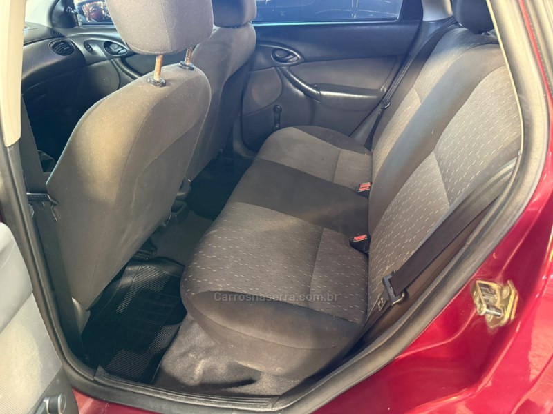 FOCUS 1.6 GL 8V GASOLINA 4P MANUAL - 2005 - FARROUPILHA