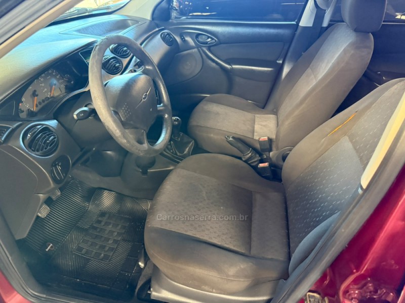 FOCUS 1.6 GL 8V GASOLINA 4P MANUAL - 2005 - FARROUPILHA