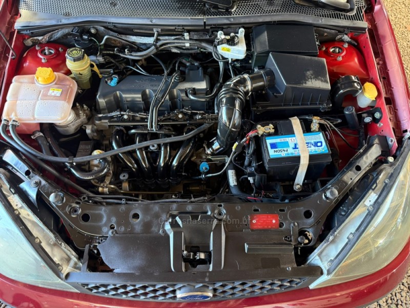 FOCUS 1.6 GL 8V GASOLINA 4P MANUAL - 2005 - FARROUPILHA