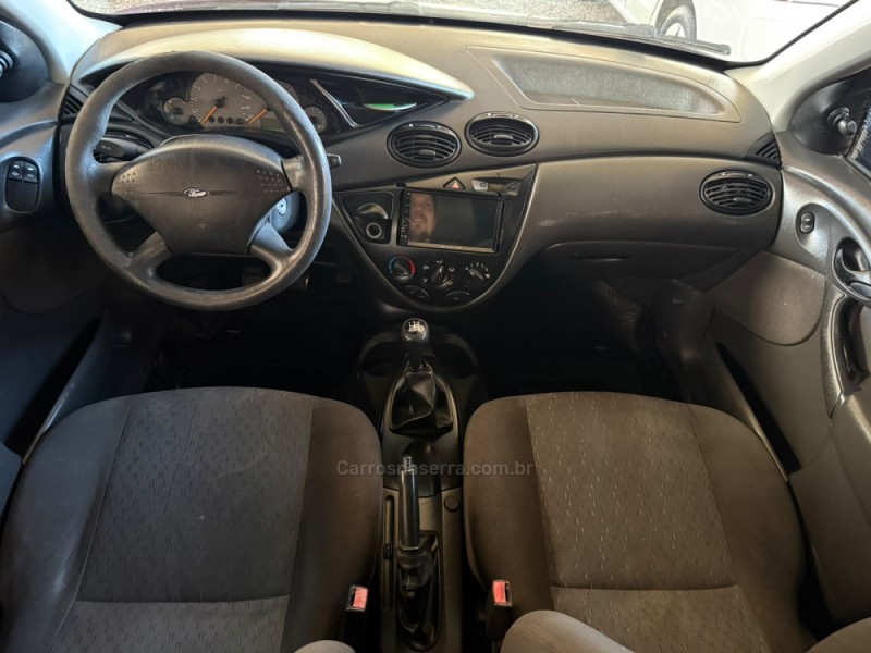 FOCUS 1.6 GL 8V GASOLINA 4P MANUAL - 2005 - FARROUPILHA