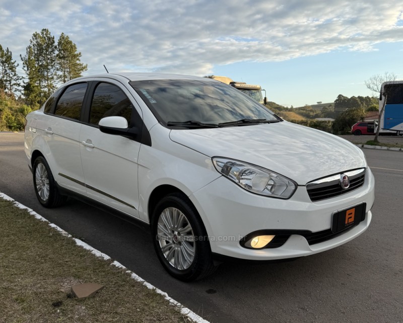 siena 1.6 mpi essence 16v flex 4p manual 2016 nova araca