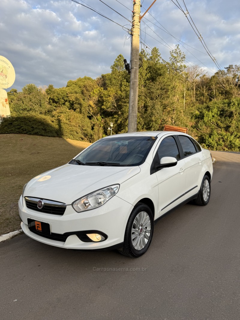 SIENA 1.6 MPI ESSENCE 16V FLEX 4P MANUAL - 2016 - NOVA ARAçá