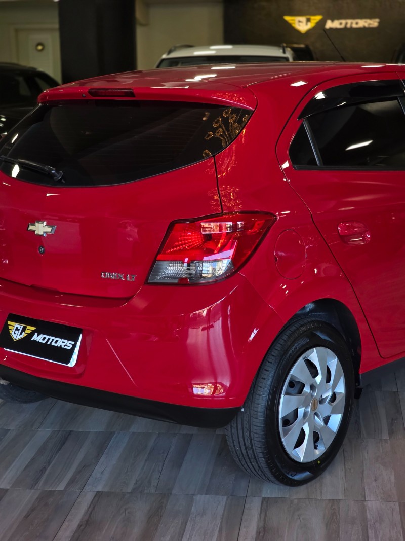 ONIX 1.4 MPFI LT 8V FLEX 4P MANUAL - 2015 - CAXIAS DO SUL