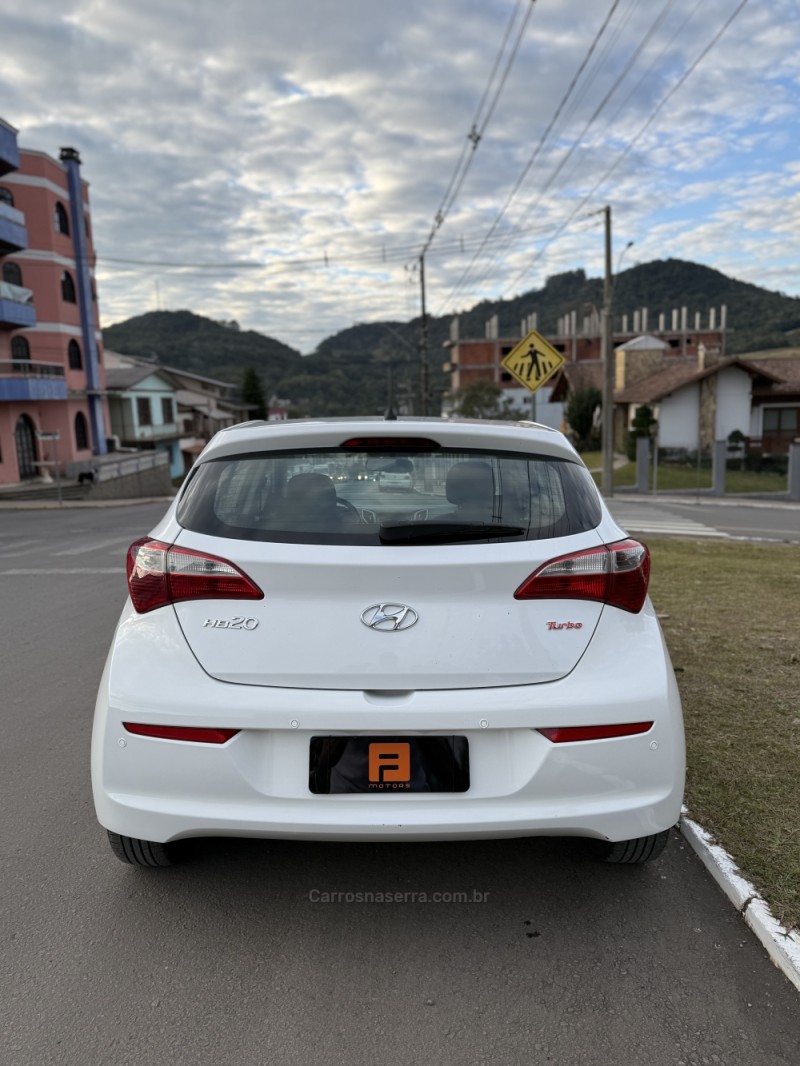 HB20 1.0 COMFORT 16V FLEX 4P MANUAL - 2017 - NOVA ARAçá
