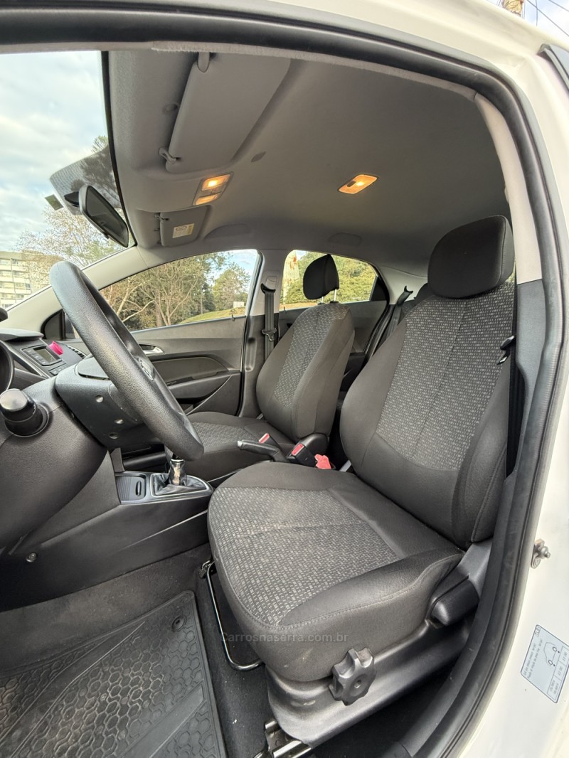 HB20 1.0 COMFORT 16V FLEX 4P MANUAL - 2017 - NOVA ARAçá