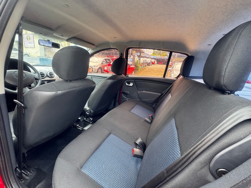 SANDERO 1.0 AUTHENTIQUE 16V FLEX 4P MANUAL - 2011 - DOIS IRMãOS