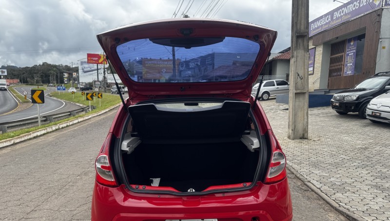 SANDERO 1.0 AUTHENTIQUE 16V FLEX 4P MANUAL - 2011 - DOIS IRMãOS