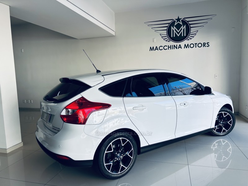 FOCUS 2.0 TITANIUM HATCH 16V FLEX 4P AUTOMÁTICO - 2015 - CAXIAS DO SUL