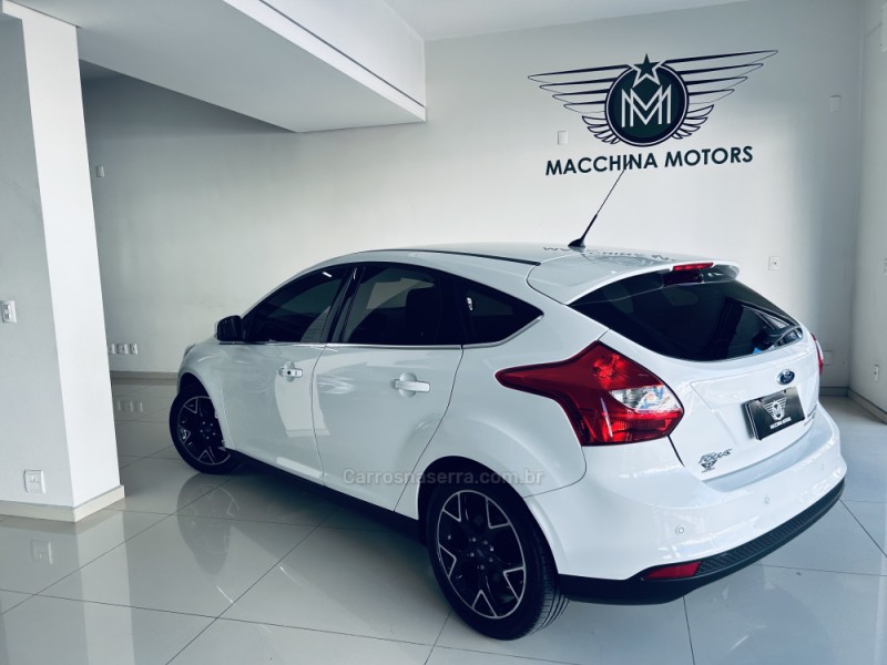 FOCUS 2.0 TITANIUM HATCH 16V FLEX 4P AUTOMÁTICO - 2015 - CAXIAS DO SUL