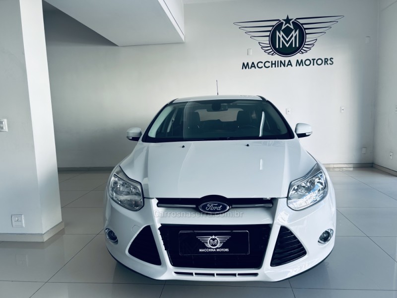 FOCUS 2.0 TITANIUM HATCH 16V FLEX 4P AUTOMÁTICO - 2015 - CAXIAS DO SUL