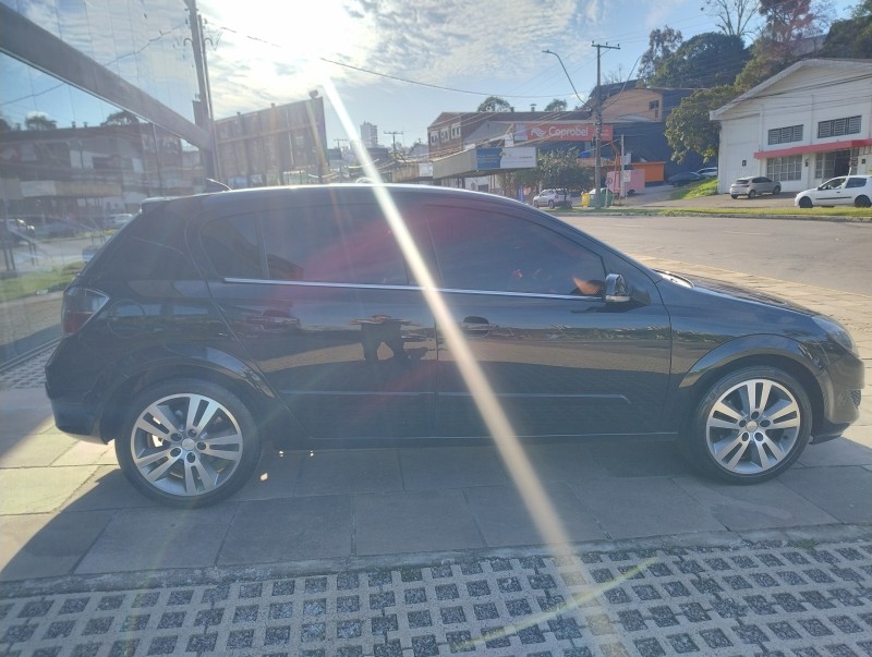 VECTRA 2.0 MPFI GT-X HATCH 8V FLEX 4P MANUAL - 2011 - CAXIAS DO SUL