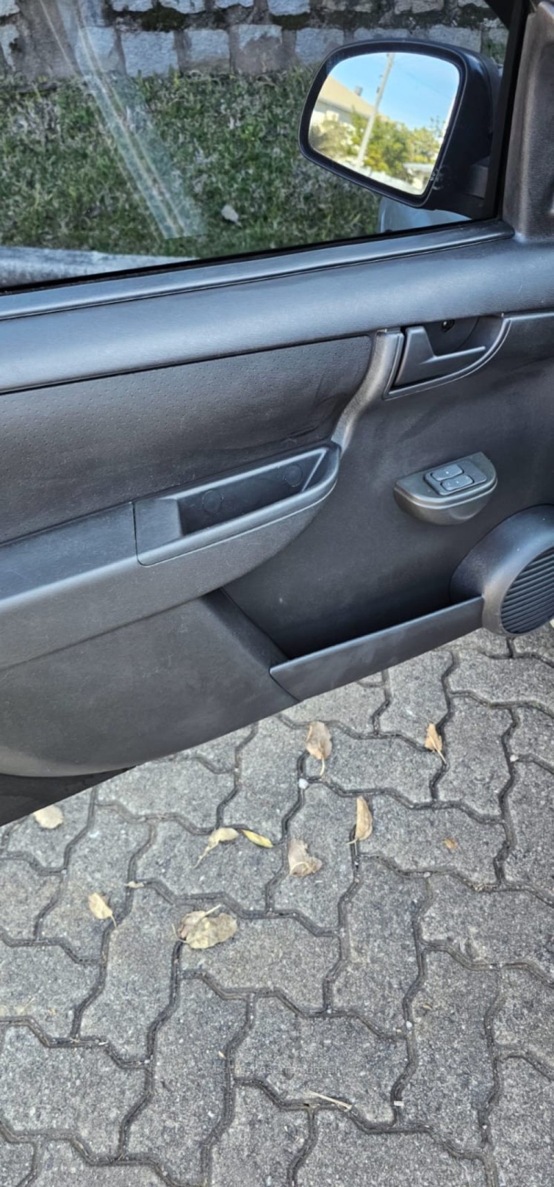 CELTA 1.0 MPFI LIFE 8V FLEX 2P MANUAL - 2011 - IVOTI