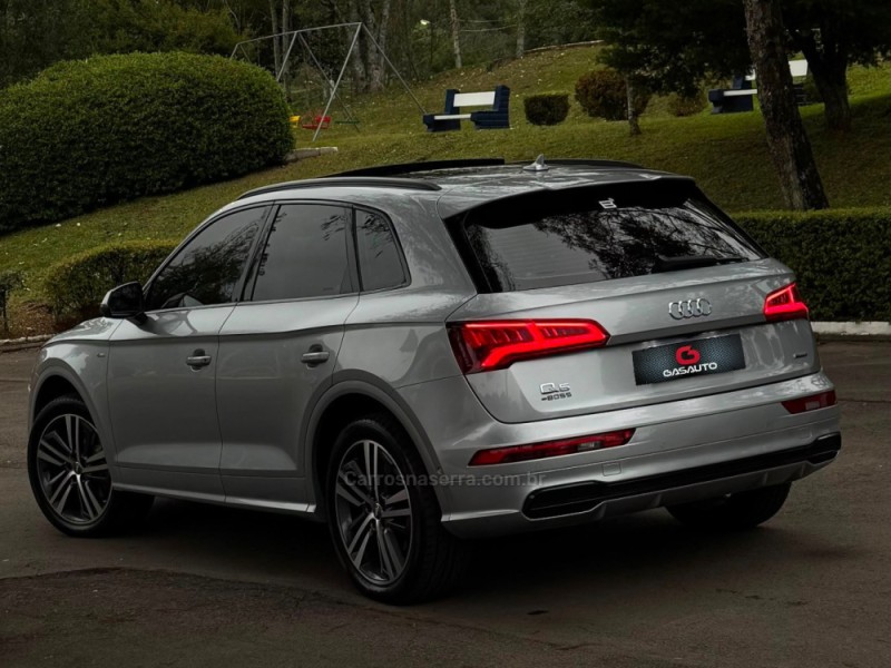 Q5 2.0 TFSI S LINE BLACK QUATTRO S TRONIC GASOLINA 4P - 2019 - NOVA PRATA