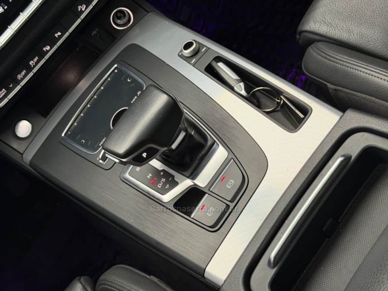Q5 2.0 TFSI S LINE BLACK QUATTRO S TRONIC GASOLINA 4P - 2019 - NOVA PRATA