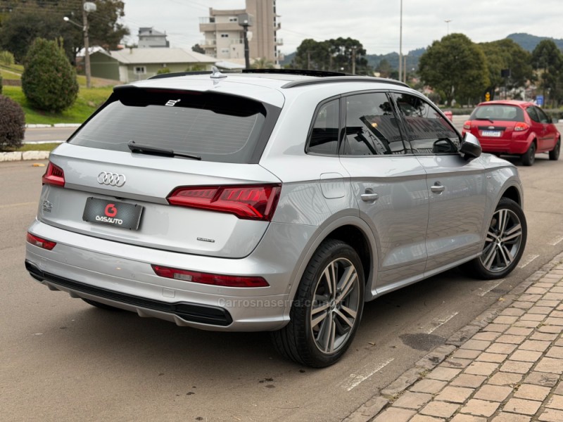 Q5 2.0 TFSI S LINE BLACK QUATTRO S TRONIC GASOLINA 4P - 2019 - NOVA PRATA