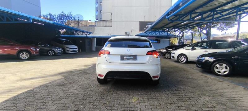 DS4 1.6 THP GASOLINA 4P AUTOMÁTICO - 2014 - CAXIAS DO SUL
