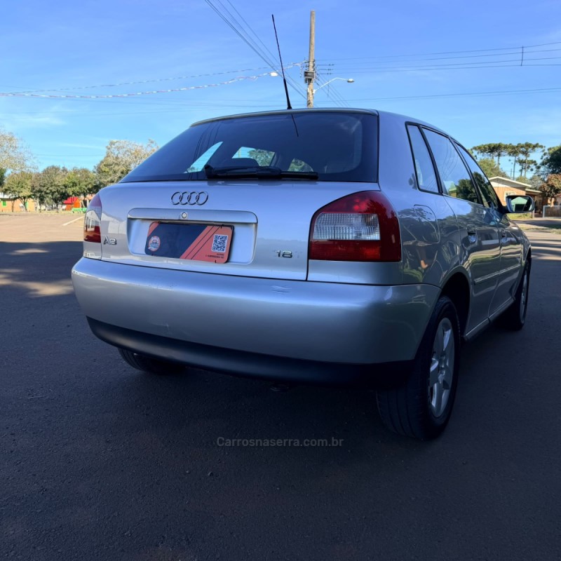 A3 1.8 20V GASOLINA 4P MANUAL - 2005 - VACARIA