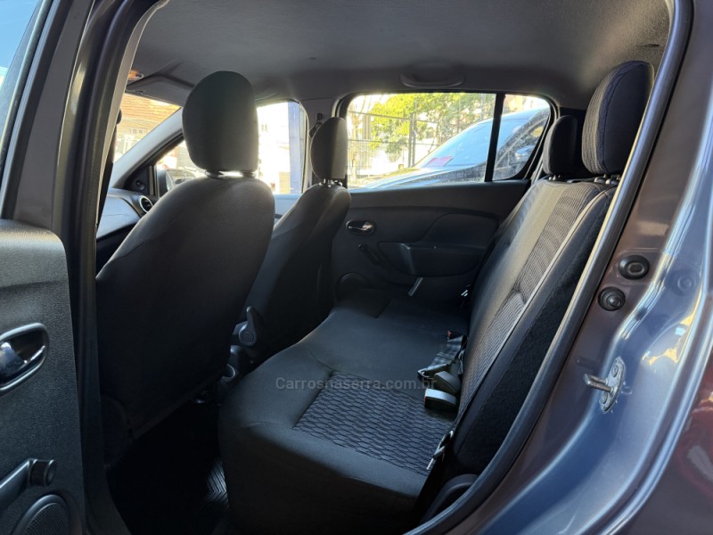 SANDERO 1.6 EXPRESSION 8V FLEX 4P MANUAL - 2017 - CAXIAS DO SUL