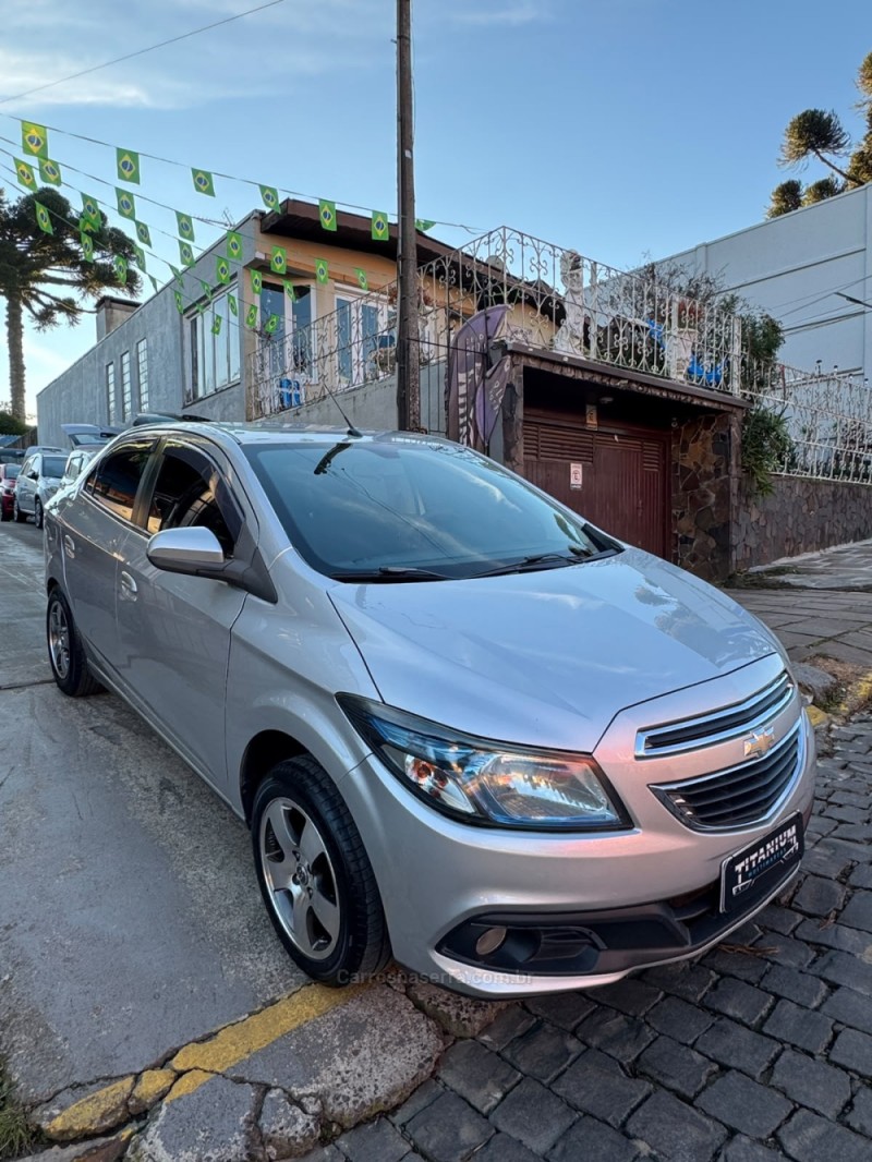 PRISMA 1.4 MPFI LT 8V FLEX 4P MANUAL - 2013 - SãO FRANCISCO DE PAULA