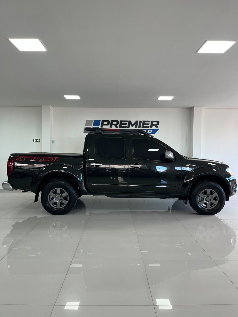 FRONTIER 2.5 SV ATTACK 10 ANOS 4X4 CD TURBO ELETRONIC DIESEL 4P MANUAL - 2013 - CAXIAS DO SUL