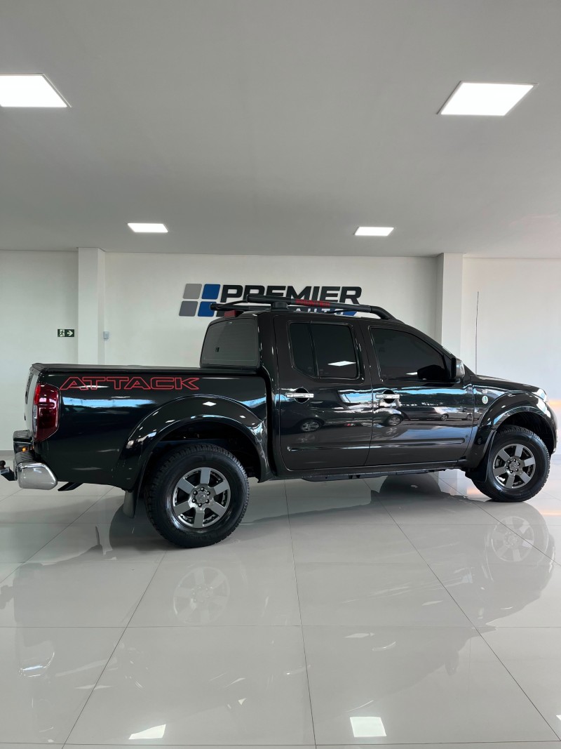 FRONTIER 2.5 SV ATTACK 10 ANOS 4X4 CD TURBO ELETRONIC DIESEL 4P MANUAL - 2013 - CAXIAS DO SUL