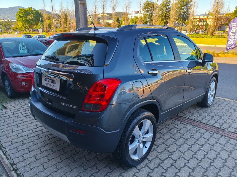 TRACKER 1.8 MPFI LTZ 4X2 16V FLEX 4P AUTOMÁTICO - 2014 - BOM PRINCíPIO