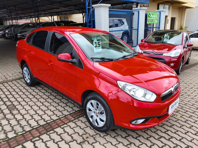 GRAND SIENA 1.4 MPI ATTRACTIVE 8V FLEX 4P MANUAL - 2015 - BOM PRINCíPIO