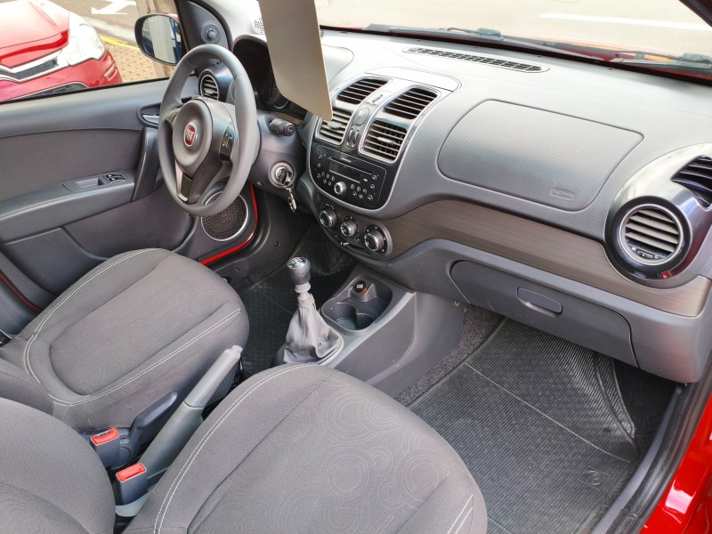 GRAND SIENA 1.4 MPI ATTRACTIVE 8V FLEX 4P MANUAL - 2015 - BOM PRINCíPIO