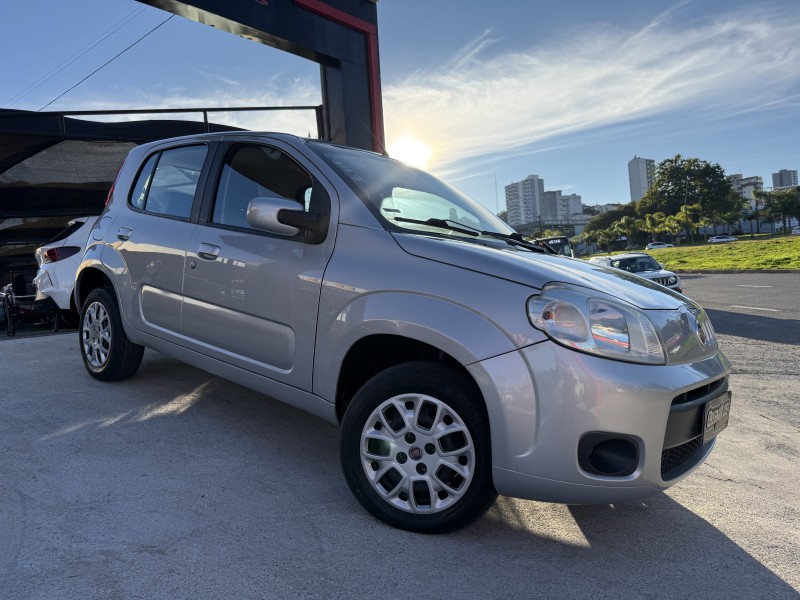 uno 1.0 evo vivace 8v flex 4p manual 2014 caxias do sul