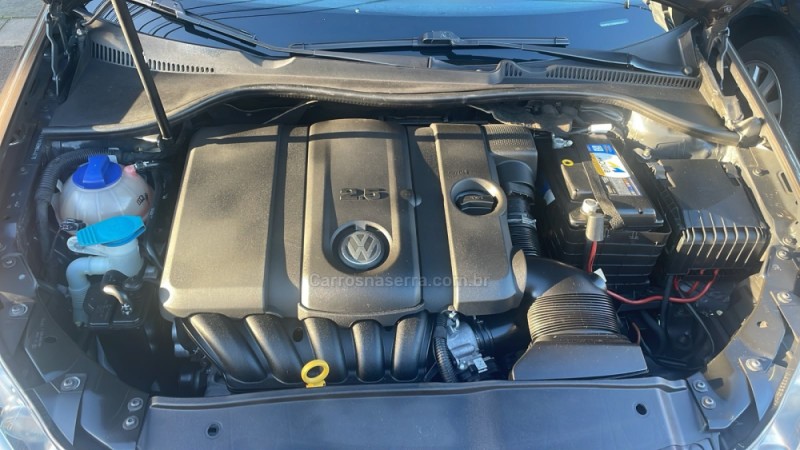 JETTA 2.5 I VARIANT 20V 170CV GASOLINA 4P TIPTRONIC - 2011 - NOVA PETRóPOLIS