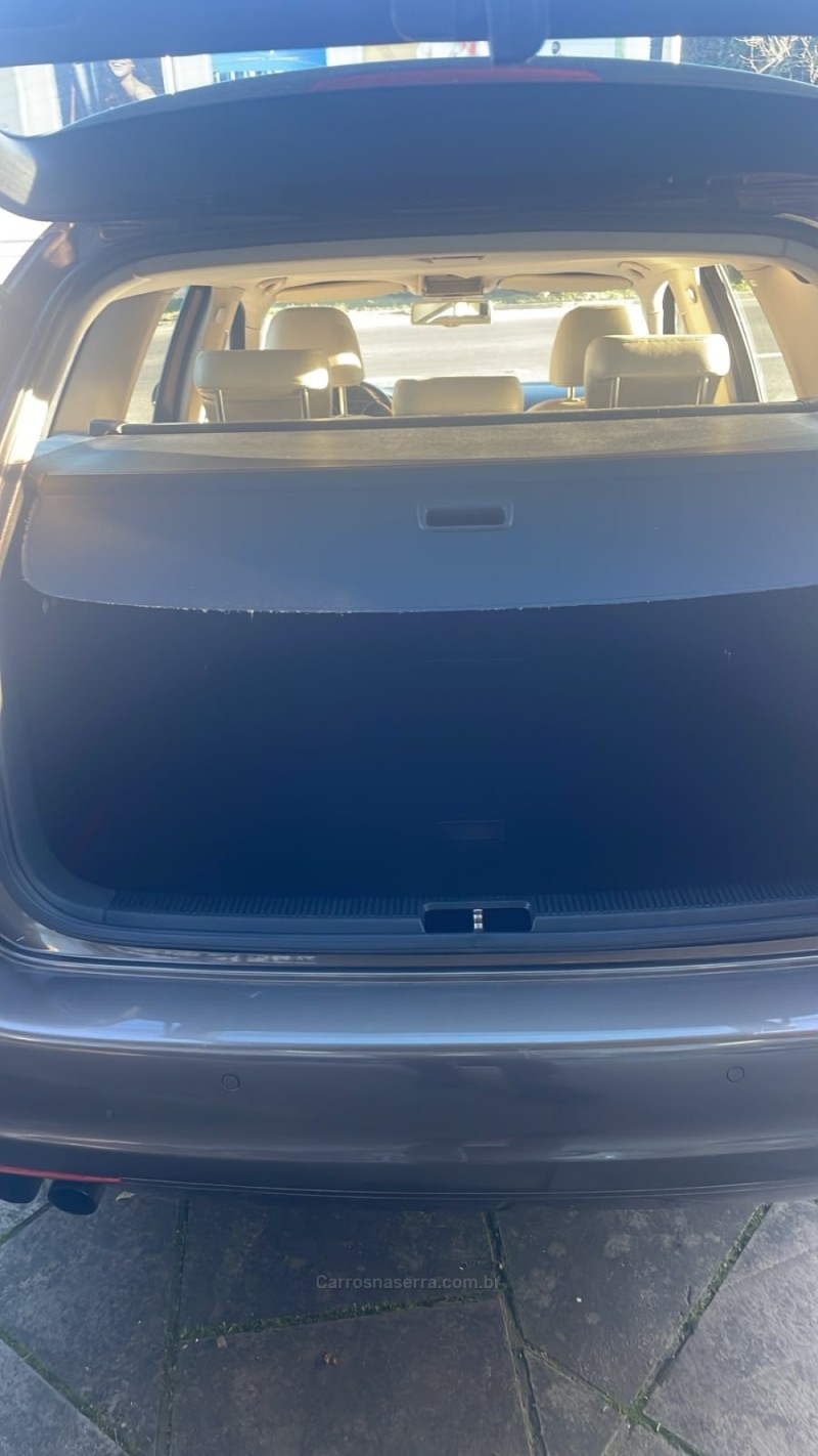 JETTA 2.5 I VARIANT 20V 170CV GASOLINA 4P TIPTRONIC - 2011 - NOVA PETRóPOLIS