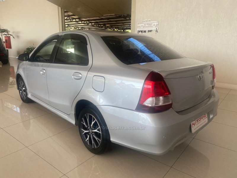 ETIOS 1.5 PLATINUM SEDAN 16V FLEX 4P AUTOMÁTICO - 2017 - LAJEADO