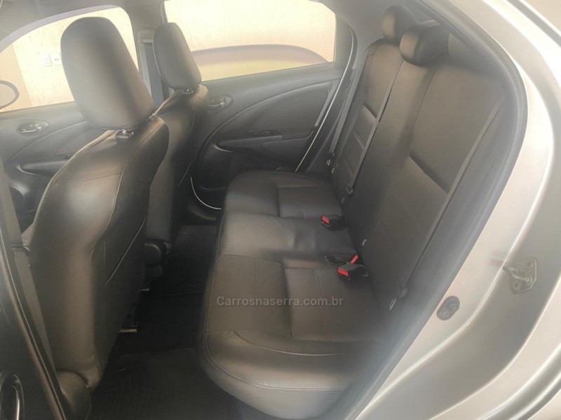 ETIOS 1.5 PLATINUM SEDAN 16V FLEX 4P AUTOMÁTICO - 2017 - LAJEADO