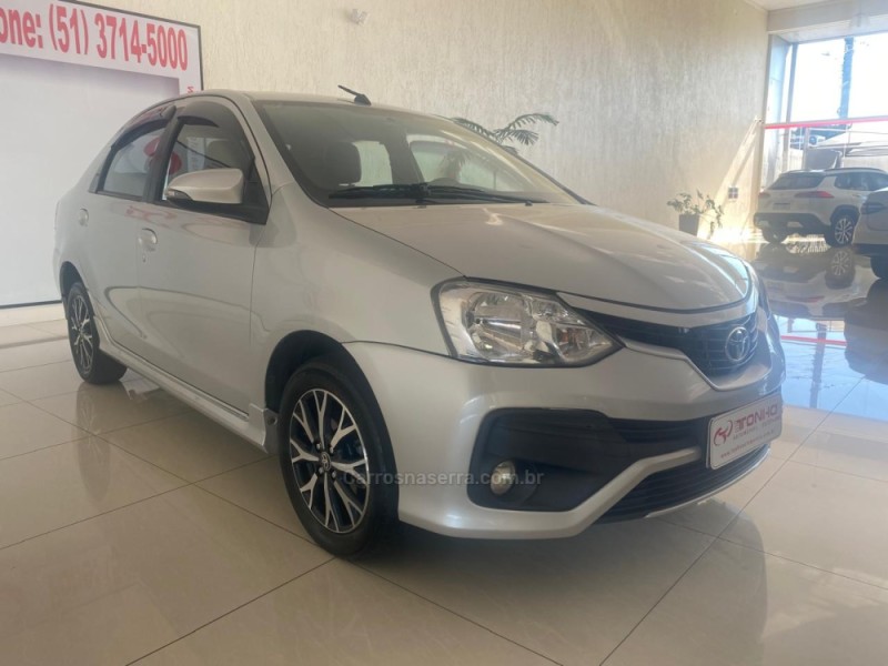 ETIOS 1.5 PLATINUM SEDAN 16V FLEX 4P AUTOMÁTICO - 2017 - LAJEADO