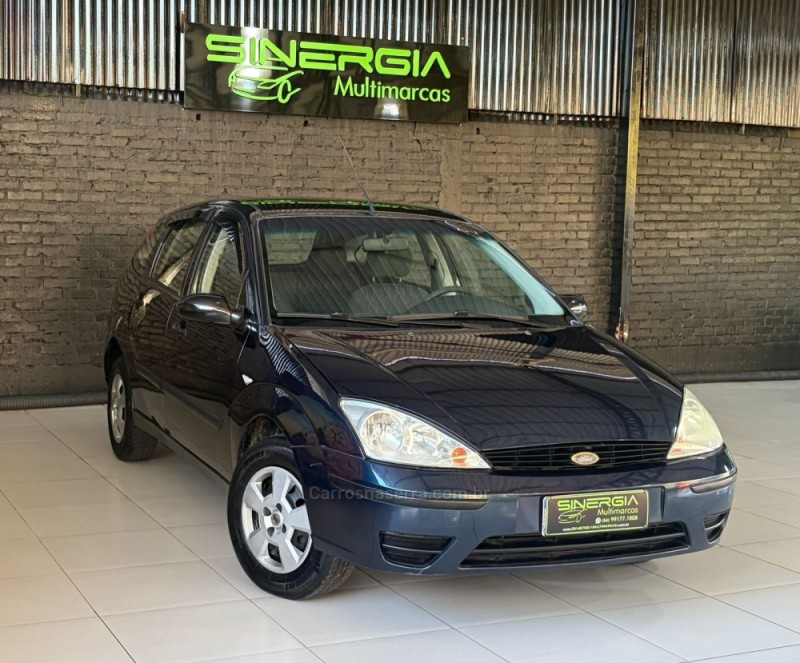 FOCUS 1.6 8V GASOLINA 4P MANUAL - 2004 - CAXIAS DO SUL