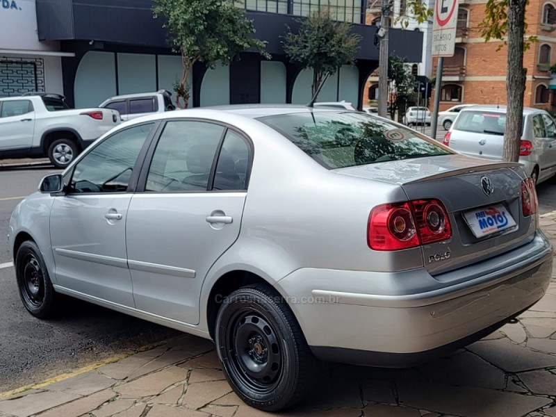 POLO SEDAN 1.6 MI 8V FLEX 4P MANUAL - 2011 - FLORES DA CUNHA