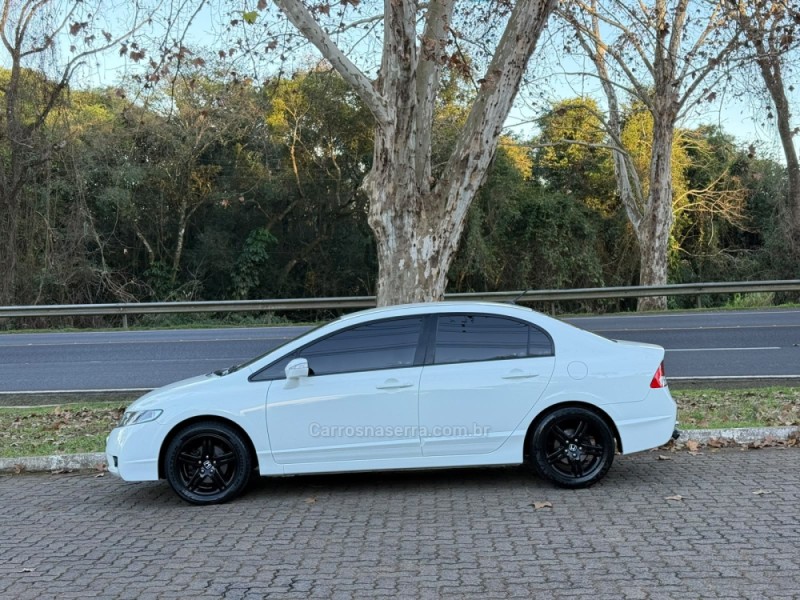 CIVIC 1.8 EXS 16V FLEX 4P AUTOMÁTICO - 2010 - DOIS IRMãOS