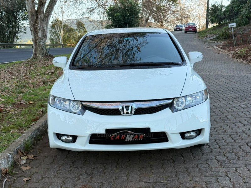 CIVIC 1.8 EXS 16V FLEX 4P AUTOMÁTICO - 2010 - DOIS IRMãOS